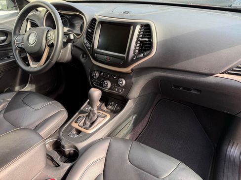 Used 2016 Jeep Cherokee Limited AWD/4WD image 19
