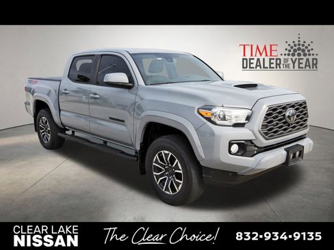 Used 2020 Toyota Tacoma TRD Sport w/ TRD Premium Sport Package AWD/4WD image 9
