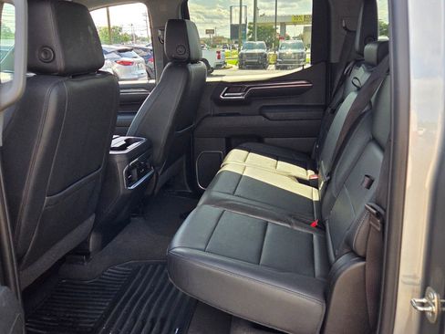 Used 2023 Chevrolet Silverado 1500 LTZ AWD/4WD image 6