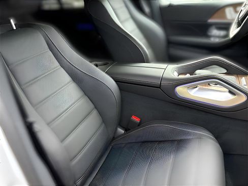 New 2026 Mercedes-Benz GLS 580 4MATIC image 25