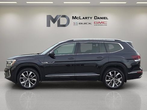 Used 2025 Volkswagen Atlas SEL Premium R-Line AWD/4WD image 2