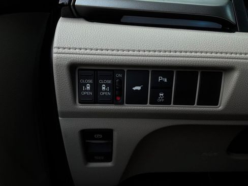 Used 2025 Honda Odyssey Touring image 29