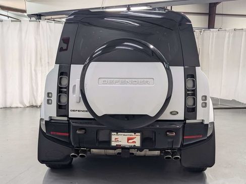 Used 2023 Land Rover Defender 110 V8 AWD/4WD image 27