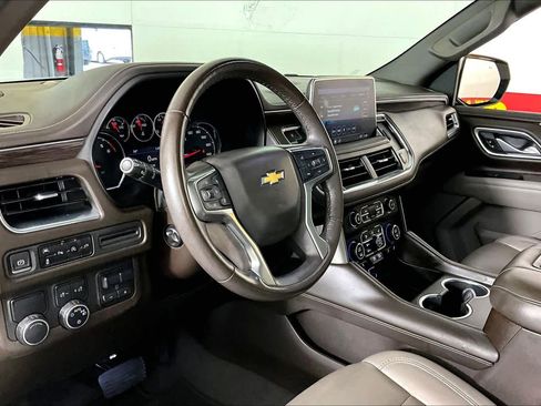 Used 2021 Chevrolet Tahoe LT w/ LT Signature Package image 16