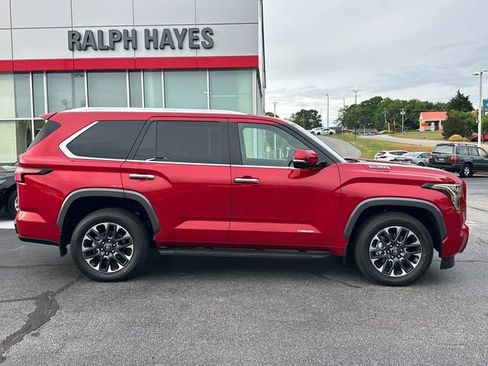 Used 2026 Toyota Sequoia Limited AWD/4WD image 2