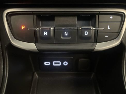 Used 2024 GMC Terrain SLE w/ Driver Convenience Package AWD/4WD image 10