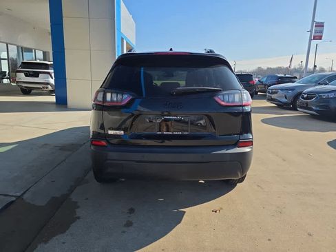 Used 2023 Jeep Cherokee Altitude Lux image 7