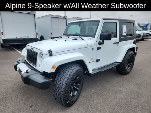 Used 2015 Jeep Wrangler Sahara image 3