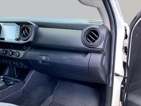 Used 2023 Toyota Tacoma SR RWD image 17