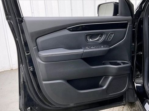 Certified 2024 Honda Pilot Touring image 21