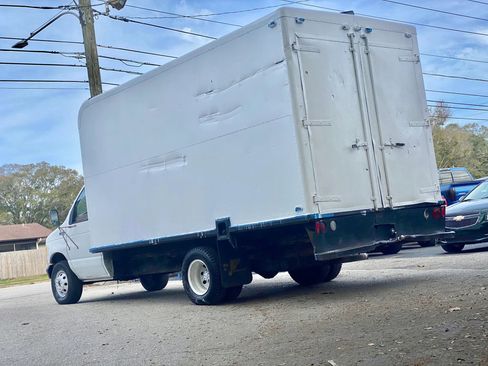 Used 1996 Ford E-350 and Econoline 350 image 4
