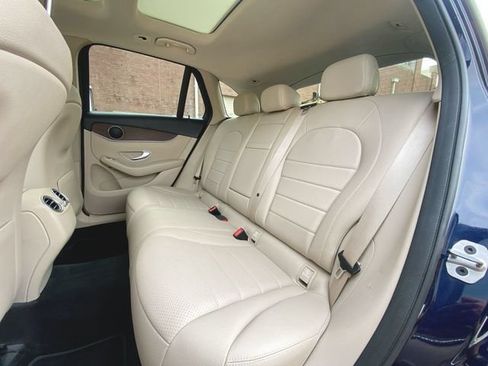 Used 2021 Mercedes-Benz GLC 300 4MATIC image 24