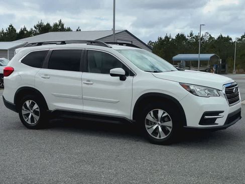 Used 2020 Subaru Ascent Premium w/ Convenience Package image 2