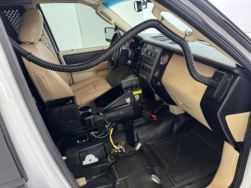 Used 2015 Ford Expedition XL image 44