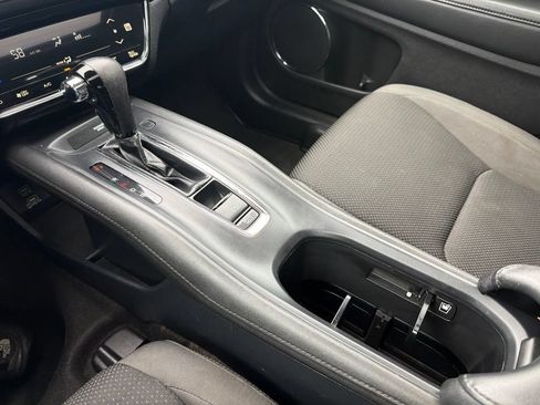 Used 2022 Honda HR-V EX image 27