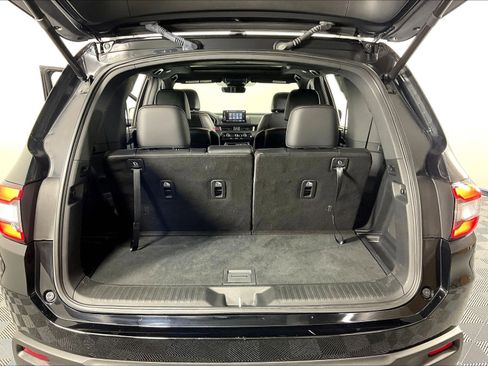 Used 2024 Honda Pilot TrailSport image 40