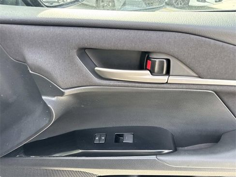 Used 2025 Toyota Camry LE image 14