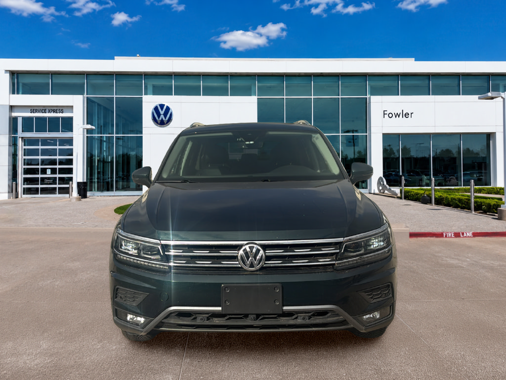 Used 2018 Volkswagen Tiguan SEL Premium AWD/4WD image 2