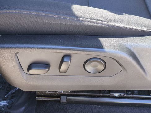 Certified 2023 Chevrolet Colorado Trail Boss AWD/4WD image 17