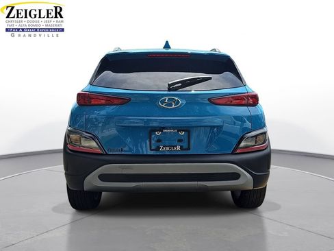Used 2022 Hyundai Kona SEL w/ Cargo Package FWD image 6