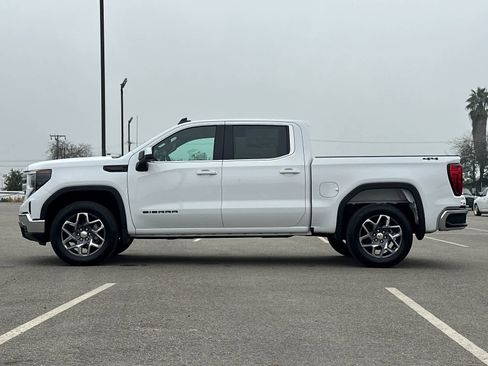 New 2026 GMC Sierra 1500 SLE w/ LPO, Black Badging Package image 2