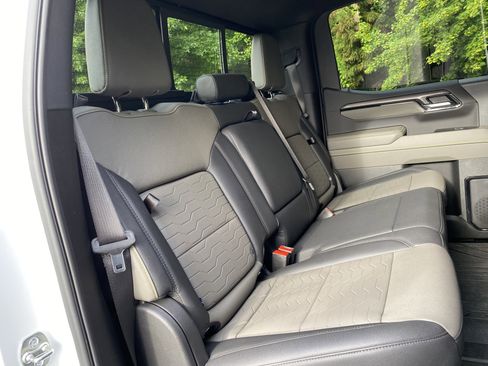 Used 2025 Chevrolet Silverado 1500 ZR2 w/ Technology Package AWD/4WD image 40