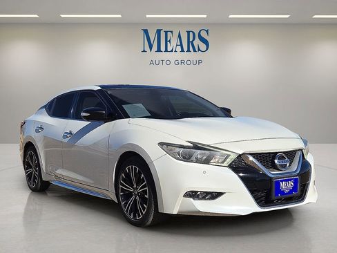 Used 2016 Nissan Maxima Platinum w/ Interior Lighting Package image 7