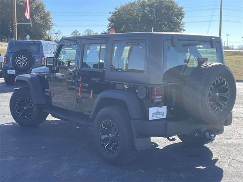 Used 2016 Jeep Wrangler Unlimited Sport w/ Connectivity Group image 5