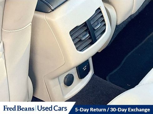 Used 2017 Ford Fusion SE w/ Equipment Group 602A image 7