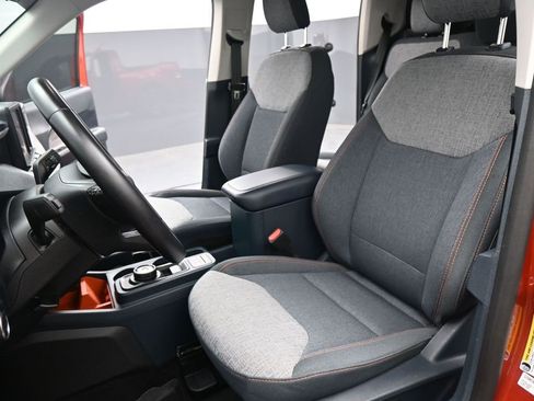 Certified 2024 Ford Maverick XLT w/ XLT Luxury Package image 12