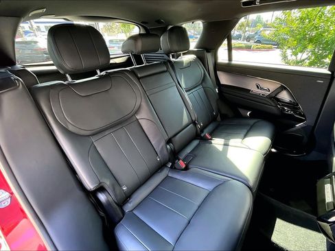 Used 2025 Land Rover Range Rover Sport SE AWD/4WD image 27