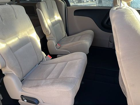 Used 2016 Dodge Grand Caravan SE w/ Quick Order Package 29E SE image 20