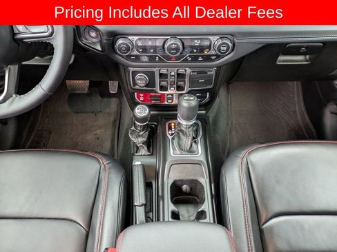 Used 2025 Jeep Wrangler Unlimited Rubicon w/ Safety Group AWD/4WD image 18