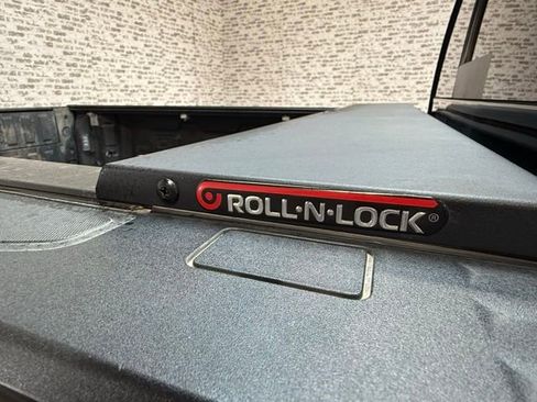 Used 2023 GMC Sierra 2500 AT4 w/ AT4 Preferred Package image 15