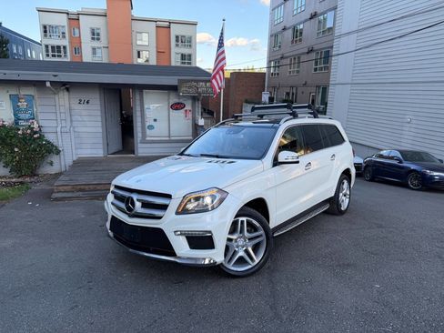 Used 2014 Mercedes-Benz GL 550 4MATIC image 1