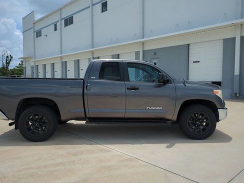 Certified 2017 Toyota Tundra SR5 RWD image 4