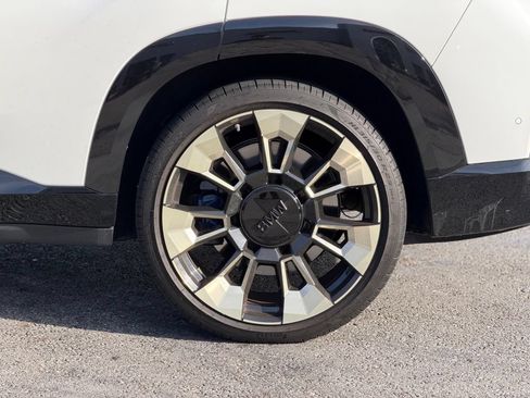 Used 2023 BMW XM AWD/4WD image 3