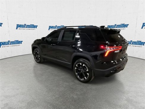 Used 2025 Chevrolet Equinox RS w/ Safety and Technology Package image 8