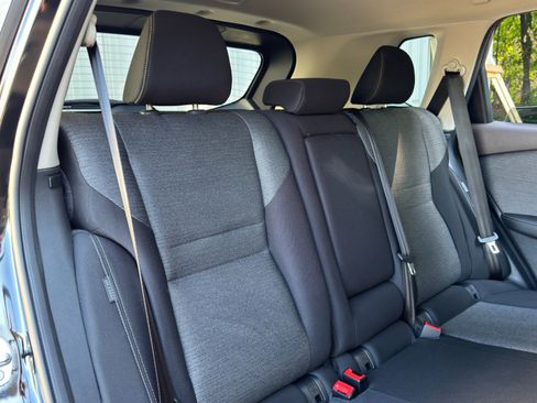 Used 2023 Nissan Rogue SV FWD image 32