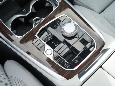 New 2027 BMW X7 xDrive40i w/ M Sport Package AWD/4WD image 24