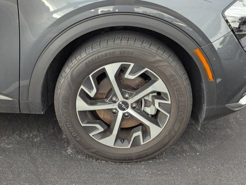 Certified 2023 Kia Sportage EX FWD image 9