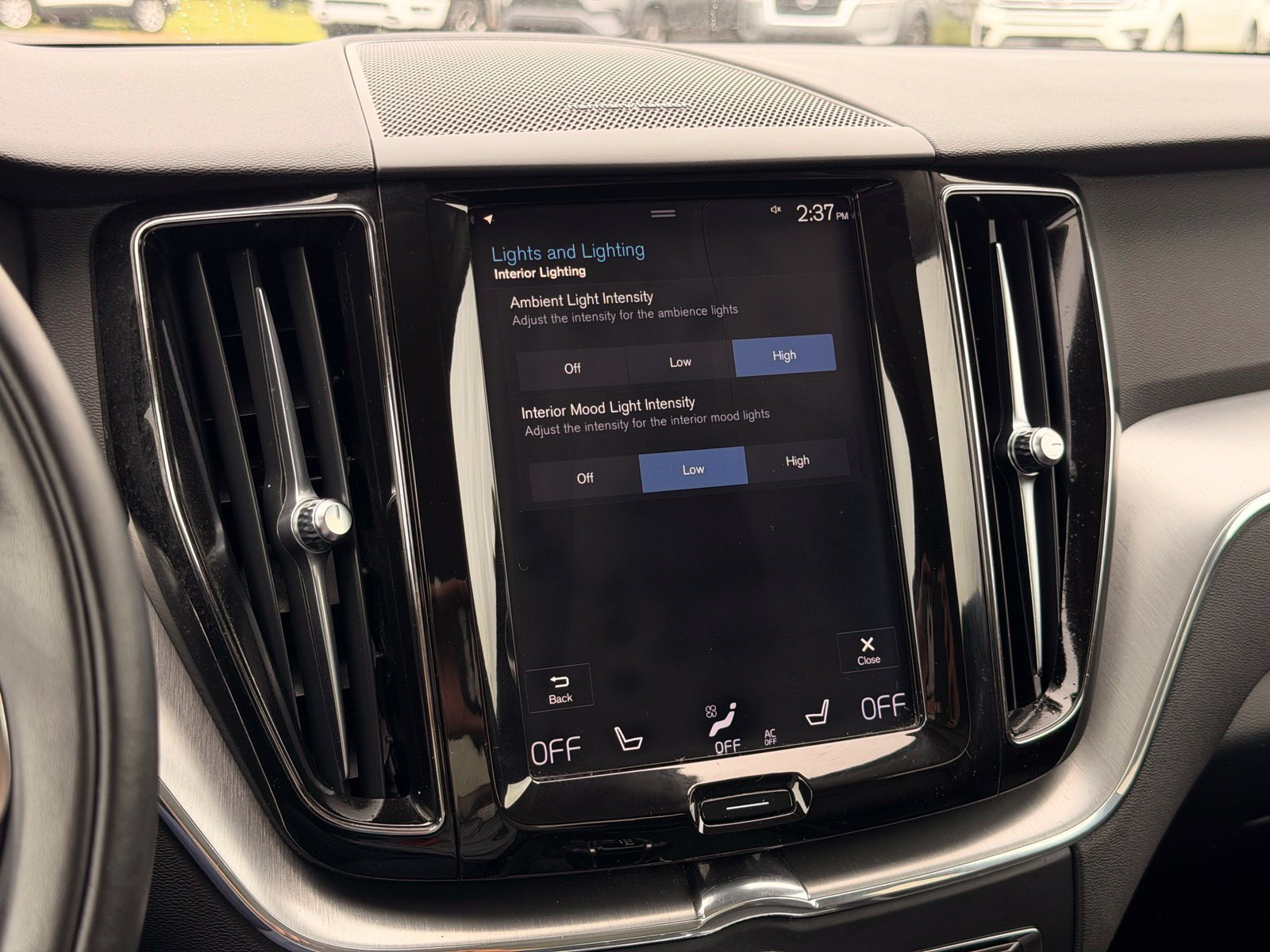 Used 2019 Volvo XC60 T5 Momentum w/ Multimedia Package AWD/4WD image 44