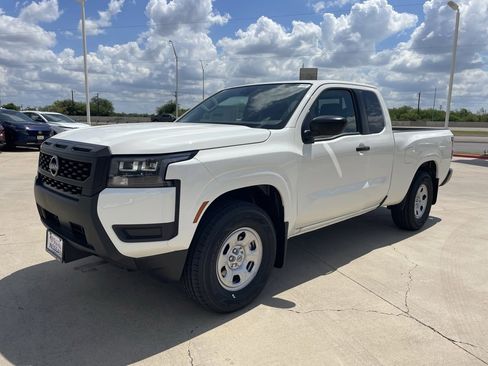 New 2026 Nissan Frontier S image 6