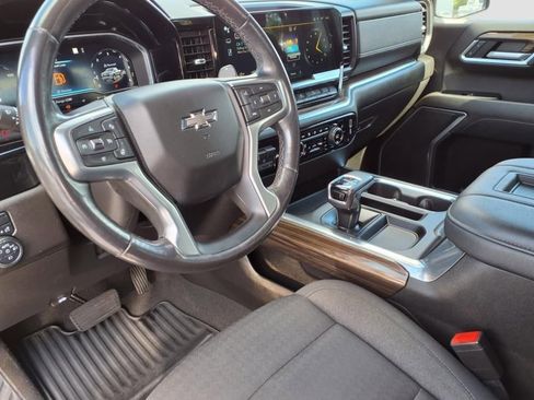 Used 2022 Chevrolet Silverado 1500 RST w/ Z71 Off-Road Package image 12