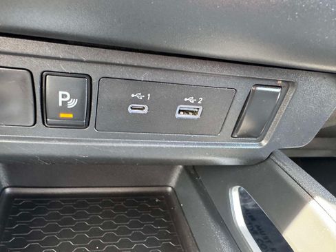 Used 2022 Nissan Frontier SV w/ Technology Package AWD/4WD image 35