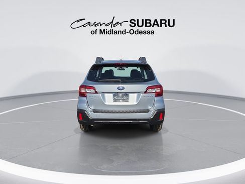 Used 2019 Subaru Outback 2.5i AWD/4WD image 7