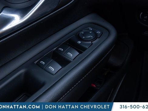 Used 2024 GMC Terrain SLE FWD image 11