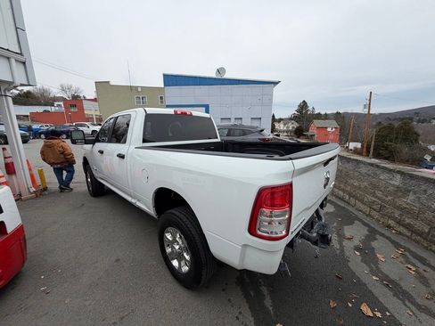 Used 2024 RAM 2500 Big Horn image 4