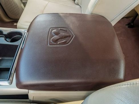 Used 2014 RAM 2500 Laramie image 32