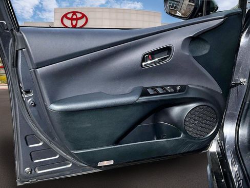 Used 2022 Toyota Prius Prime XLE image 21